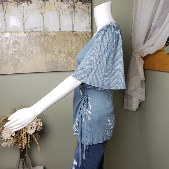 Lucky Brand Floral Wrap Top - Picture 4 of 16